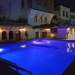 Praga Hotel Gjirokastër